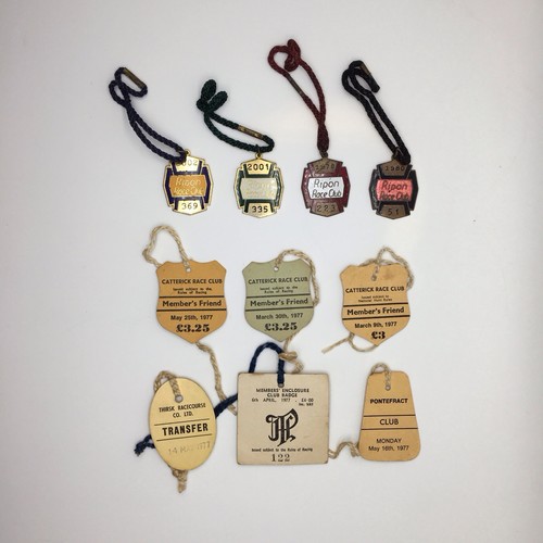 Vintage horse racing badges - racing, /