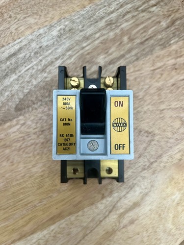 Wylex main switch 5419 - 5419, cat