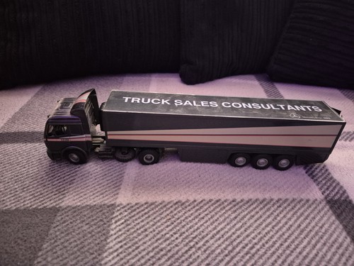 Mercedes articulated lorry - articulated,