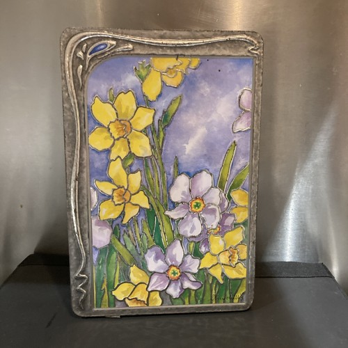 Churchills daffodils tin - tin,