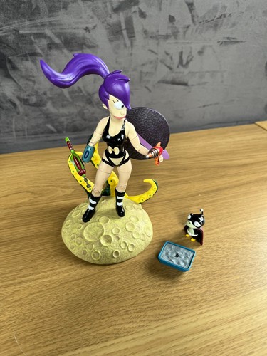 Futurama swimsuit leela action - swimsuit,