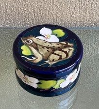 Moorcroft "The Welcome Guest"