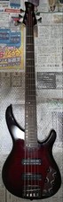 YAMAHA TRBX605FM 5-string bass