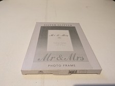 Mr & Mrs Photo Frame – Silver Glitter – 6x4" – Wedding Gift – New in Box