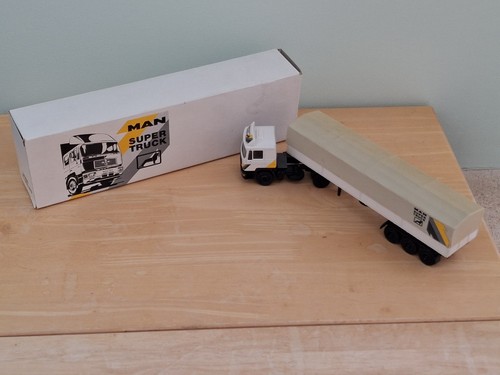 Man articulated lorry model - man,