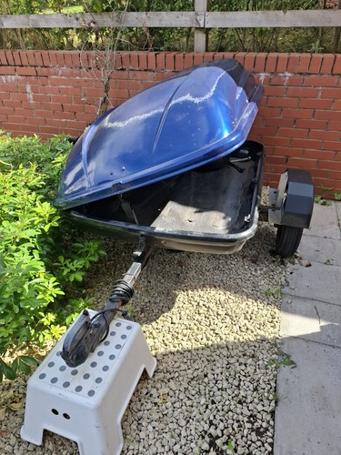 Trailer with spare