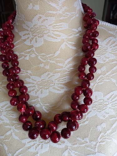 Red twisted bead necklace - bead,