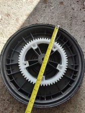 MACALLISTER MPRM 53SP LAWNMOWER  REAR WHEELS ASSEMBLY IN GREAT USED CONDITION.