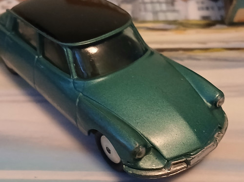 Corgi 210 citroën a - 210, ds