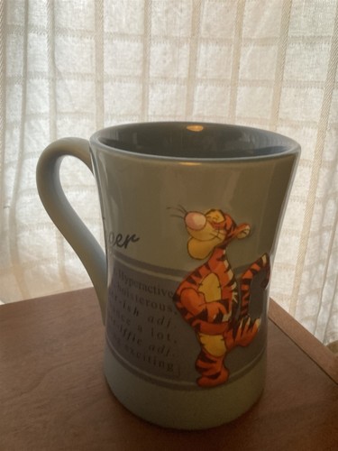 Tigger disney store - tigger,