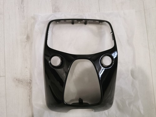 Genuine toyota aygo play - genuine,
