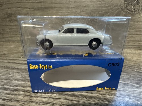 Base toys c503 riley - base,