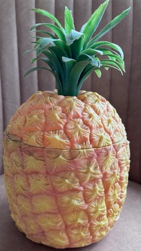 Vintage retro 70s - retro, pineapple