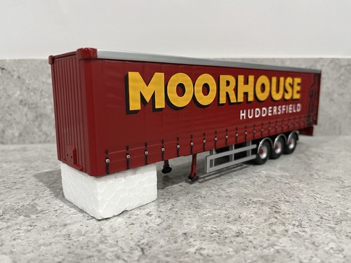 Corgi tri axle curtainside - tri-axle,