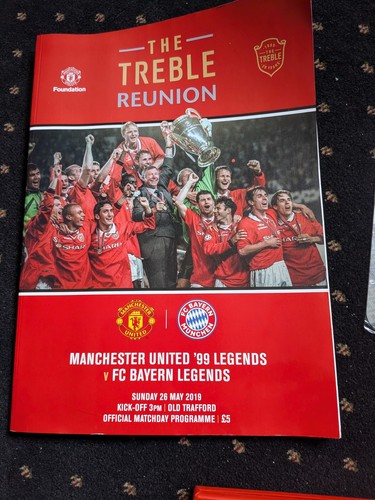 Man united memorabilia - united,