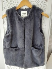 GORGEOUS GRAPHITE GREY ZARA KIDS FAUX FUR GILET 152 FITS SIZE 10