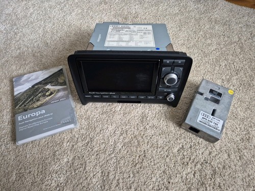 Audi navigation plus head unit - head,