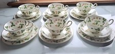 WEDGWOOD BONE CHINA WILD STRAWBERRY TEA SET - 6 CUPS, SAUCERS & SIDE PLATES
