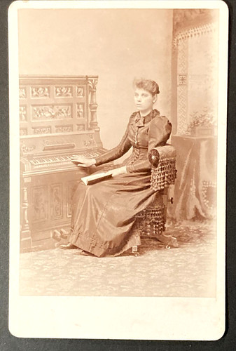 Antique cabinet card lovely - card,