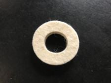 FELT SEAL-STEERING BOX TOP SHAFT TO FIT MASSEY FERGUSON TRACTORS : SEE LISTING