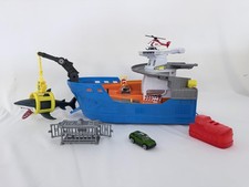 DICKIE TOYS SHARK ATTACK BOAT