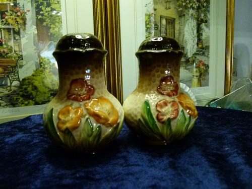 Carlton ware salt pepper - salt,