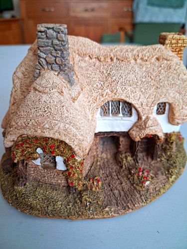 Lilliput lane ostlers - lilliput,