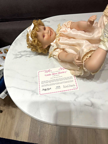 Danbury mint shirley temple - danbury,