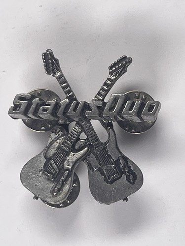 Status quo pin badge - status,