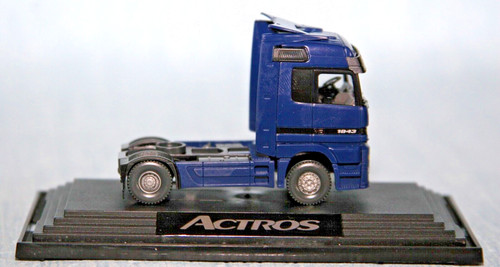 Wiking mercedes actros tractor - mercedes,