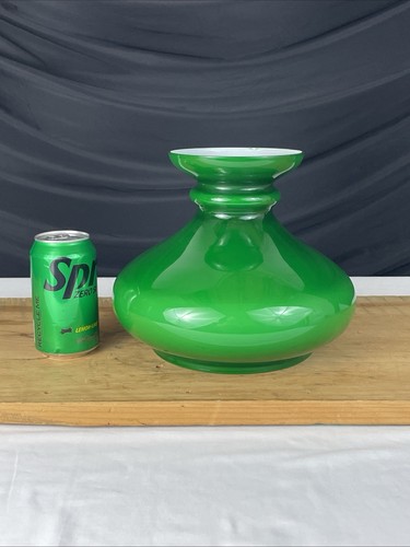 Vtg vianne green cased - 7",