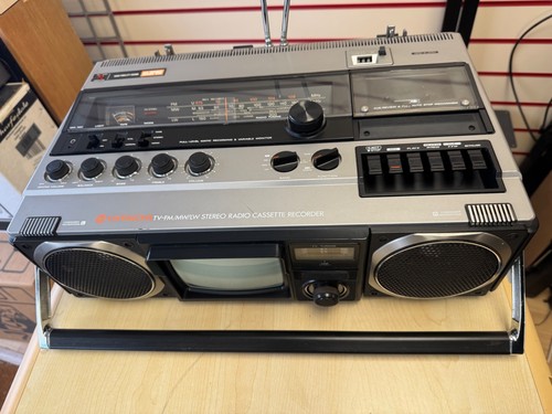 Vintage hitachi 62l boombox - hitachi,