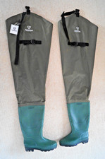 PAIR OF "FISHINGSIR" GOOD QUALITY GREEN NYLON-PVC HIP WADERS SIZE 6 - used