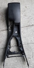 BMW 1 SERIES E87 CENTRE CONSOLE AND ARMREST