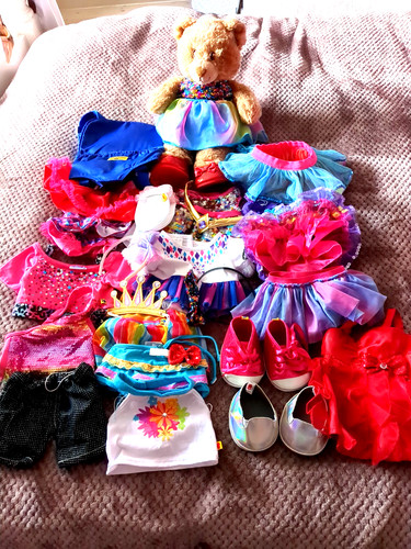 Huge build bear bundle - build,