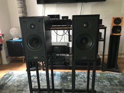 Epos speakers with - es,