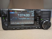 ICOM 705 HF/50/144/430MHz 10W All Mode Portable IC Transceiver Amateur Radio .