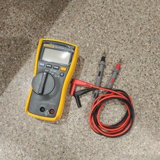 Fluke Multimeter 113 