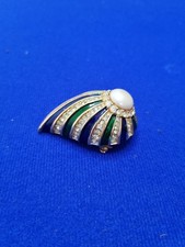 Beautifull Pearl Shell Brooch