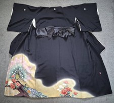 Kimono Dressing Gown - Silk - Old kurotomesode from Japan, Peacock design