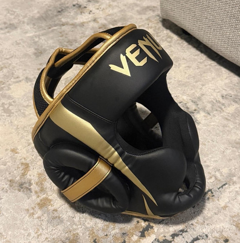 Unworn venum boxing head - venum,