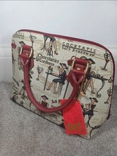 Royal Signare Tapisserie Hand