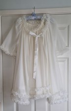 Pretty vintage offwhite Foster