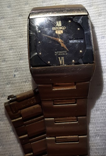 Possibly working seiko - possibly,