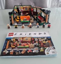 This LEGO Friends Central Perk