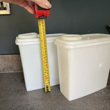 2 x Vintage Tupperware Cereal