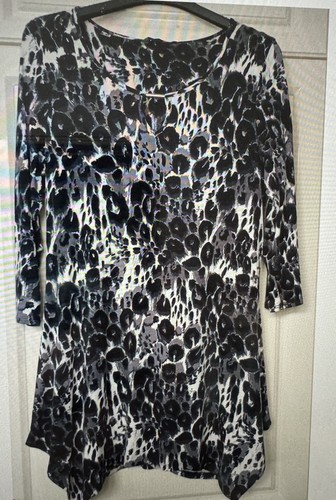 Black and white - black, top