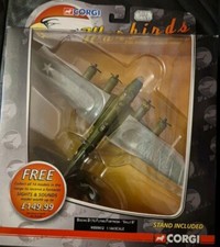 Corgi Aviation Warbirds Boeing B17G Flying Fortress "Sally B" WB99612 1:144