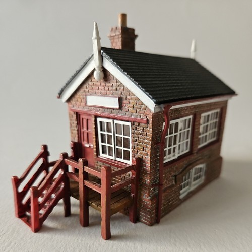 Hornby skaledale signal box - signal,