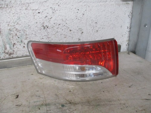 Toyota avensis left - toyota,